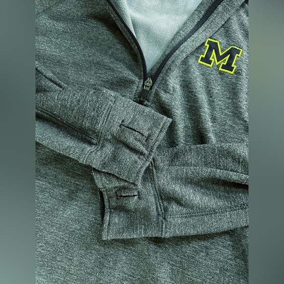 Michigan Colosseum 3/4 zipped hoodie Great condition w/ thumb holes - Picture 10 of 10